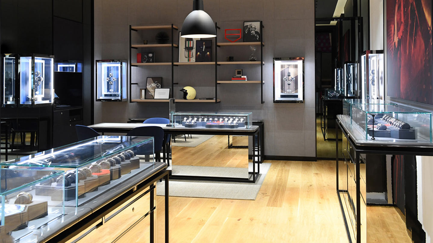 TAG Heuer Shop In-Store