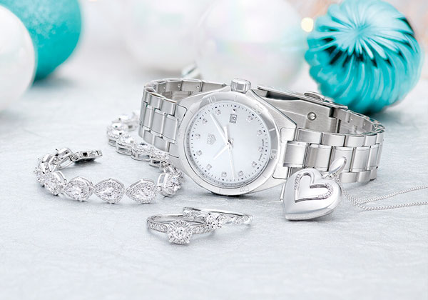 Our Favourite Pieces In Our Christmas Gift Guide