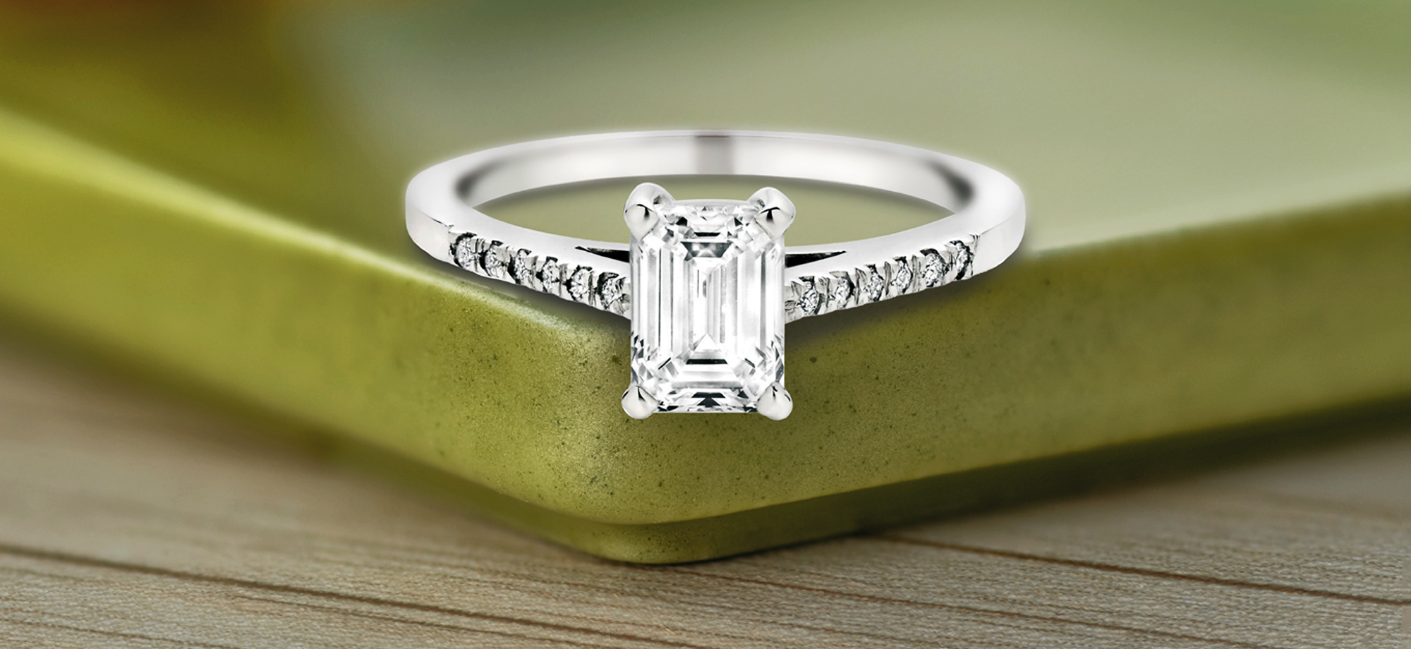 Emerald Cut Diamond Rings