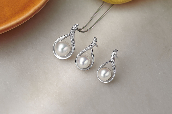 How To Style Pearl Jewellery