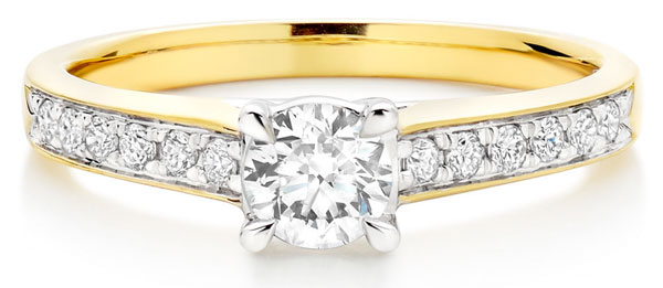 18ct Gold Diamond Solitaire Ring