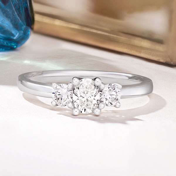 Engagement Ring Buying Guide