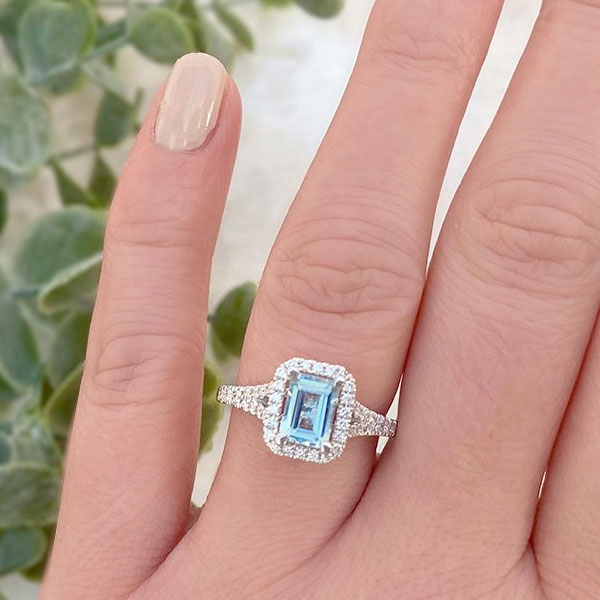 March's Birthstone | Aquamarine